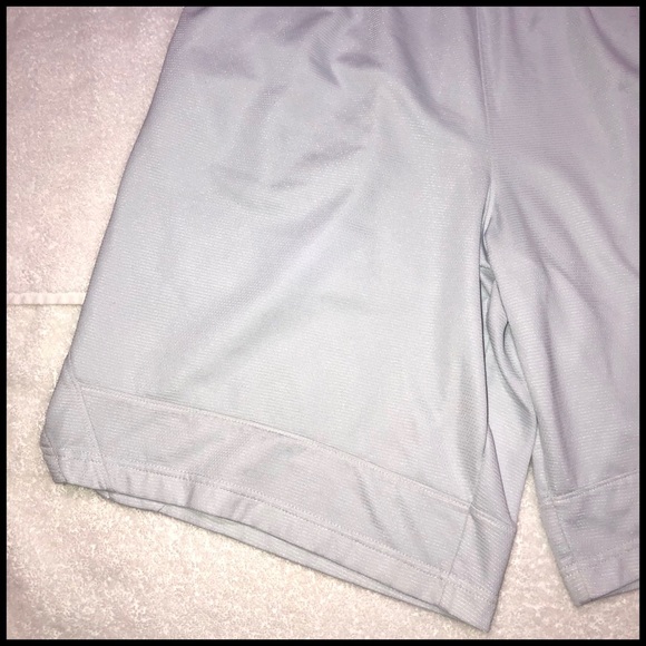 Nike DriFit ⛹🏻‍♂️🧗🏻🚣🏼🤹🏻🤺LRG Mens Shorts White Drawstring Two Pockets - Picture 4 of 16